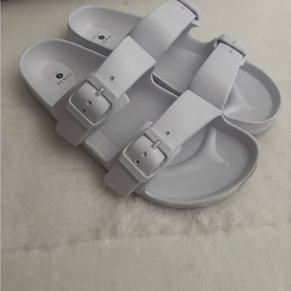 Shade & Shore White Sandals
